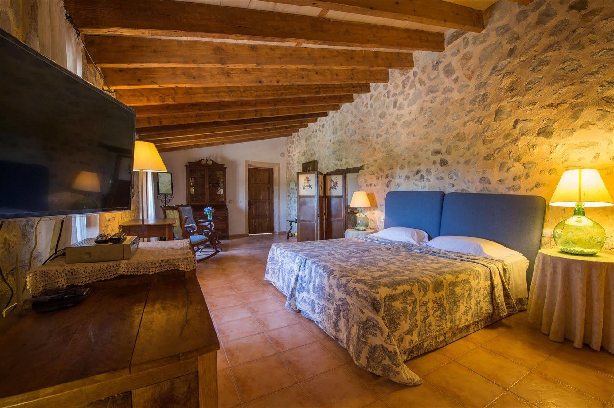 Hotel Rural Can Feliu Porreres Exterior foto